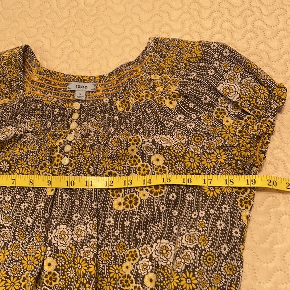 Izod 100% Cotton Cap Sleeve Peasant Style Top - Picture 9 of 10